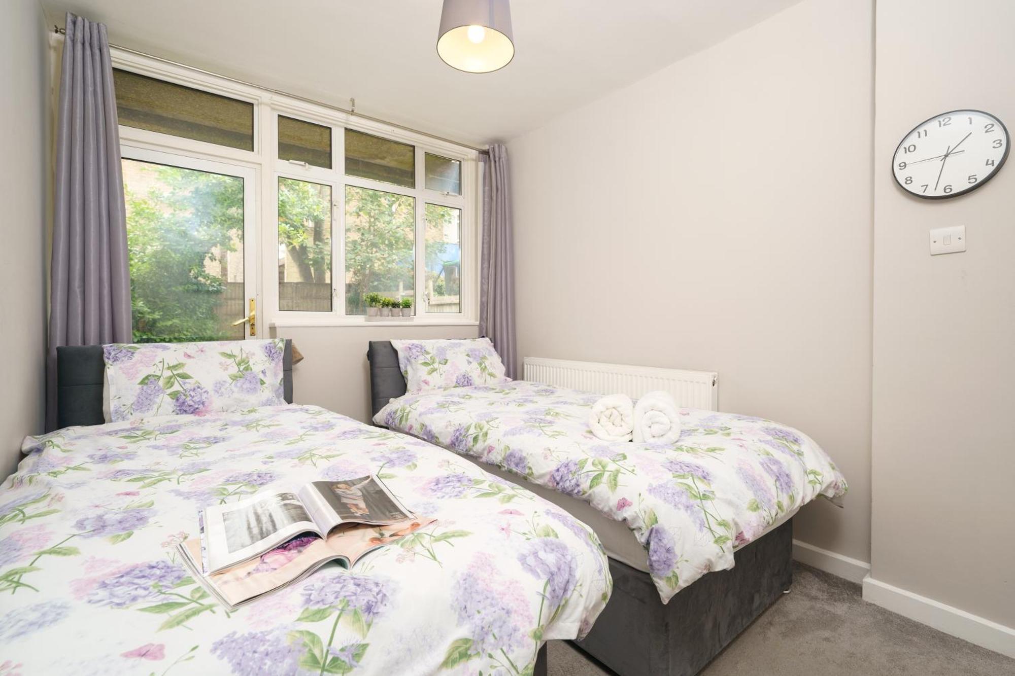 Cozy 2-Bed Garden Flat, With Free Private Parking, Wembley Apartamento Londres Exterior foto